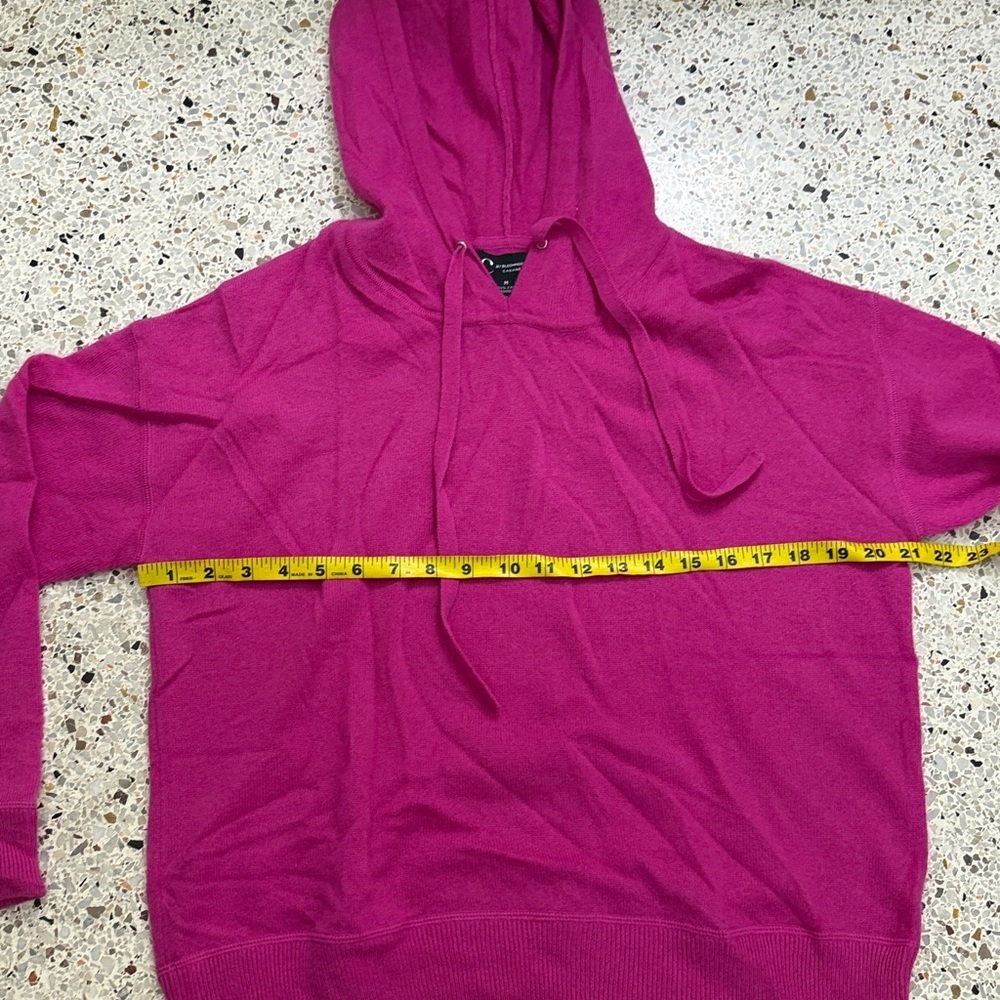 C by Bloomingdale’s 2 ply cashmere sweater hoodie hood hot pink medium m - Picture 3 of 5